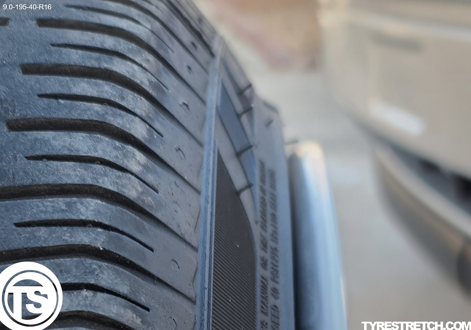 An example of tyre stretch: 195/40 R16 on 9.0J – ARROYO (CARLINE)