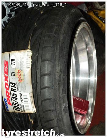 An example of tyre stretch: 195/45 R14 on 9.0J – TOYO