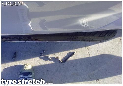 An example of tyre stretch: 195/45 R15 on 9.0J