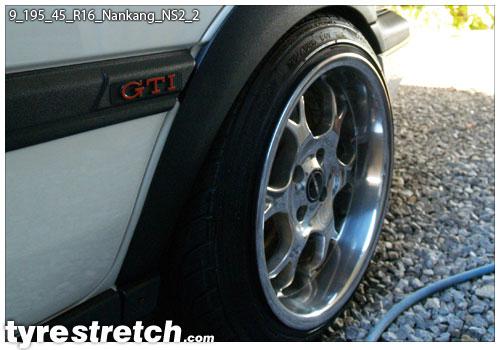 An example of tyre stretch: 195/45 R16 on 9.0J – NANKANG