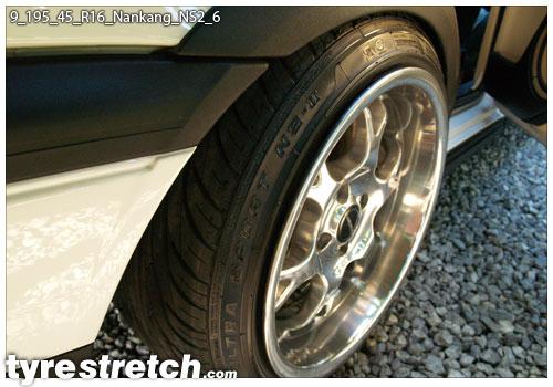 An example of tyre stretch: 195/45 R16 on 9.0J – NANKANG
