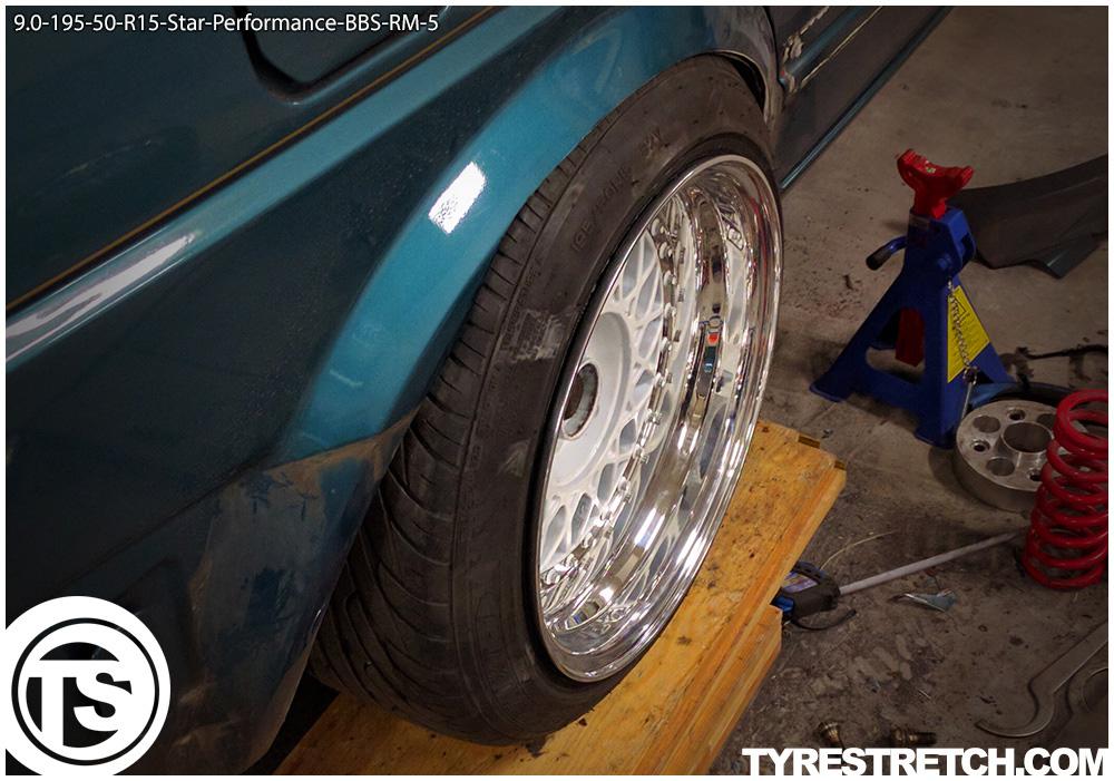 An example of tyre stretch: 195/50 R15 on 9.0J – STAR PERFORMER (BBS)