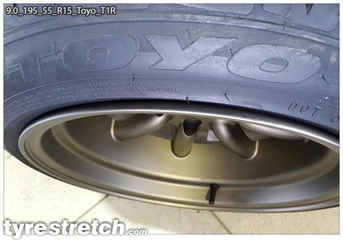An example of tyre stretch: 195/55 R15 on 9.0J – TOYO