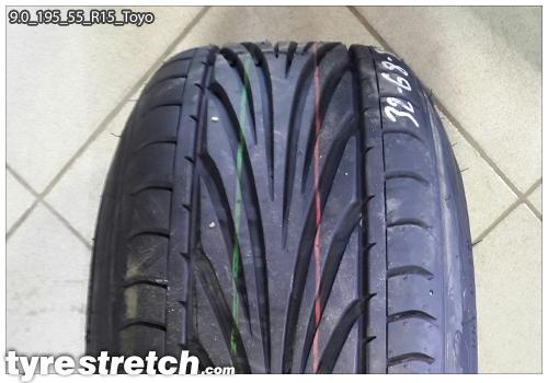 An example of tyre stretch: 195/55 R15 on 9.0J – TOYO