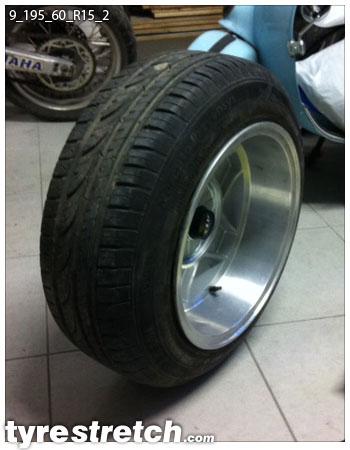 An example of tyre stretch: 195/60 R15 on 9.0J