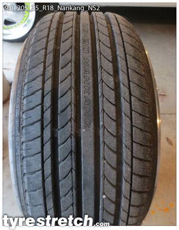 An example of tyre stretch: 205/35 R18 on 9.0J – NANKANG