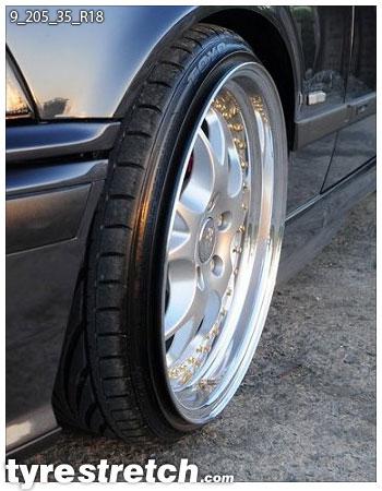 An example of tyre stretch: 205/35 R18 on 9.0J