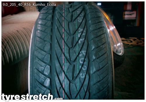 An example of tyre stretch: 205/40 R16 on 9.0J – KUMHO