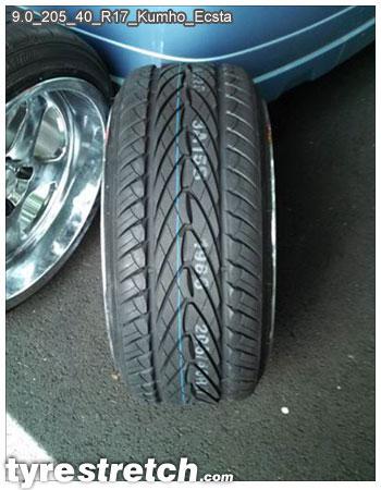 An example of tyre stretch: 205/40 R17 on 9.0J – KUMHO