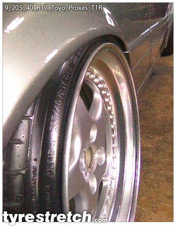 An example of tyre stretch: 205/40 R17 on 9.0J – TOYO