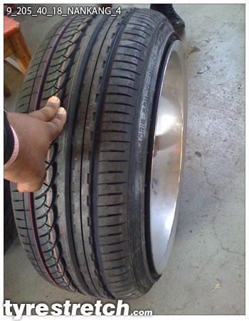 An example of tyre stretch: 205/40 R18 on 9.0J – NANKANG