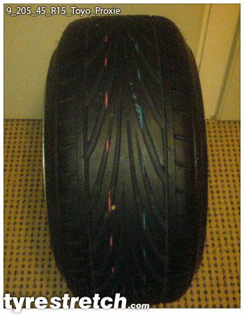 An example of tyre stretch: 205/45 R15 on 9.0J – TOYO