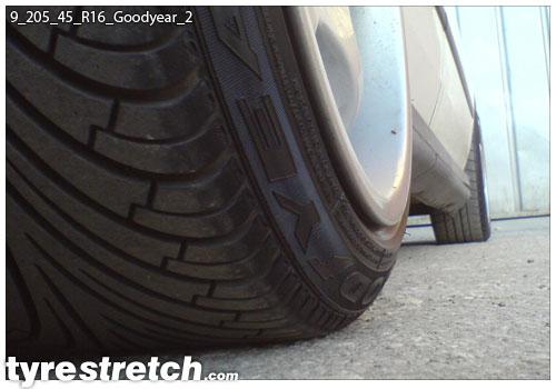 An example of tyre stretch: 205/45 R16 on 9.0J – GOODYEAR