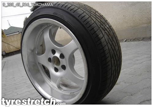 An example of tyre stretch: 205/45 R16 on 9.0J – YOKOHAMA