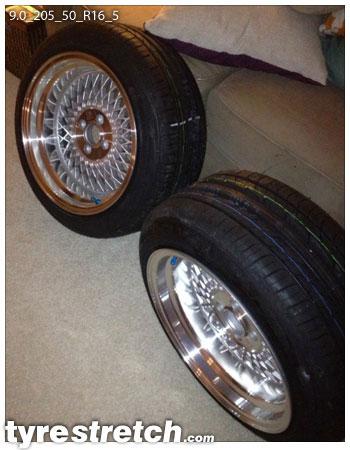 An example of tyre stretch: 205/50 R16 on 9.0J