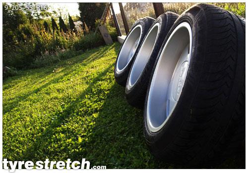 An example of tyre stretch: 205/55 R16 on 9.0J