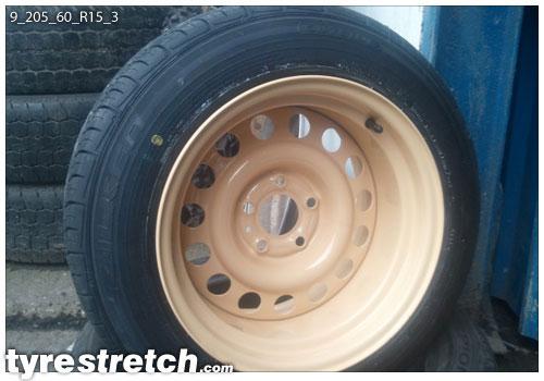 An example of tyre stretch: 205/60 R15 on 9.0J (STEELS)
