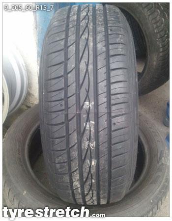 An example of tyre stretch: 205/60 R15 on 9.0J (STEELS)