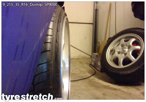 An example of tyre stretch: 215/35 R16 on 9.0J – DUNLOP