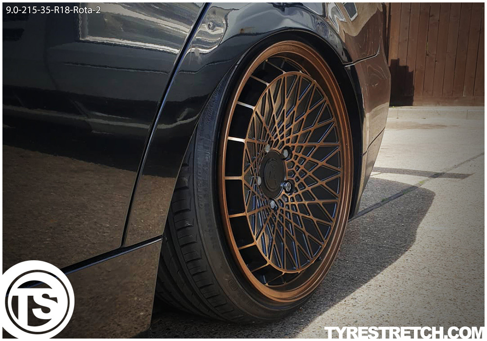 An example of tyre stretch: 215/35 R18 on 9.0J (ROTA)