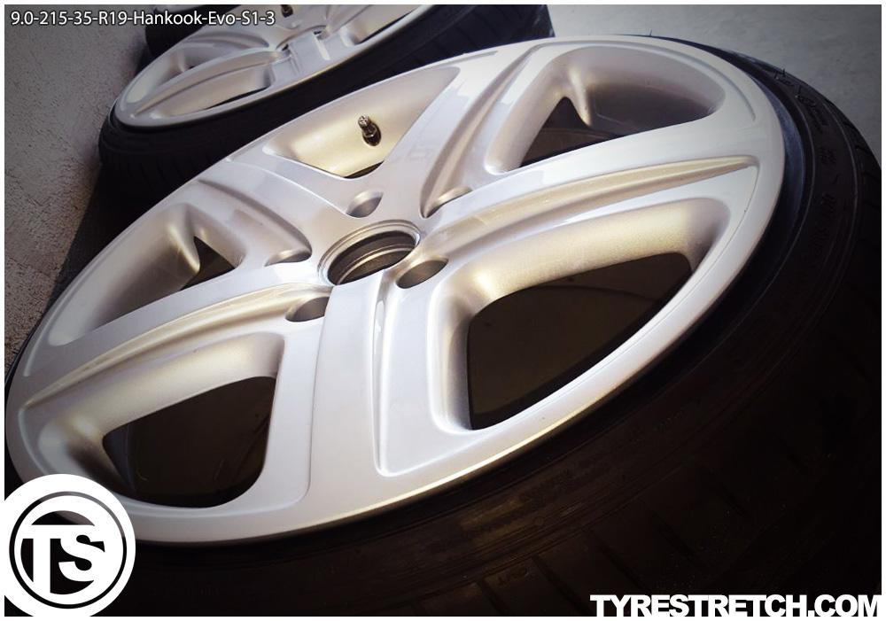 An example of tyre stretch: 215/35 R19 on 9.0J – HANKOOK