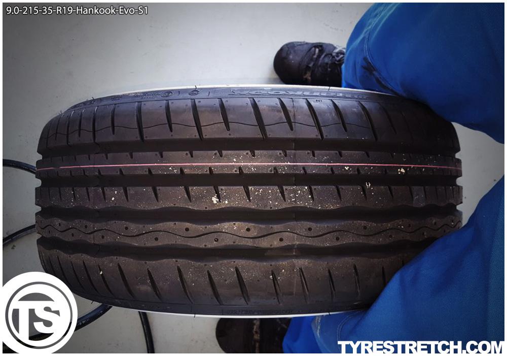 An example of tyre stretch: 215/35 R19 on 9.0J – HANKOOK
