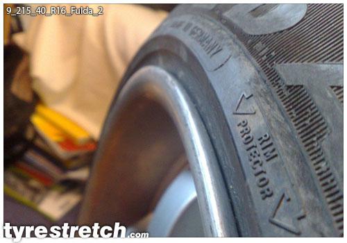 An example of tyre stretch: 215/40 R16 on 9.0J – FULDA