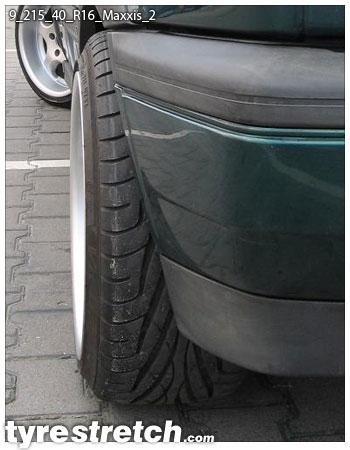 An example of tyre stretch: 215/40 R16 on 9.0J – MAXXIS
