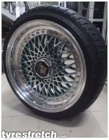 An example of tyre stretch: 215/40 R16 on 9.0J – MAXXIS