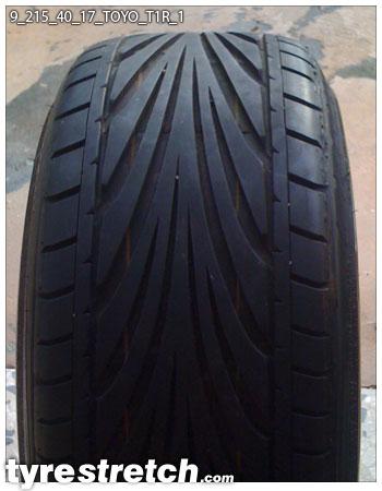 An example of tyre stretch: 215/40 R17 on 9.0J – TOYO