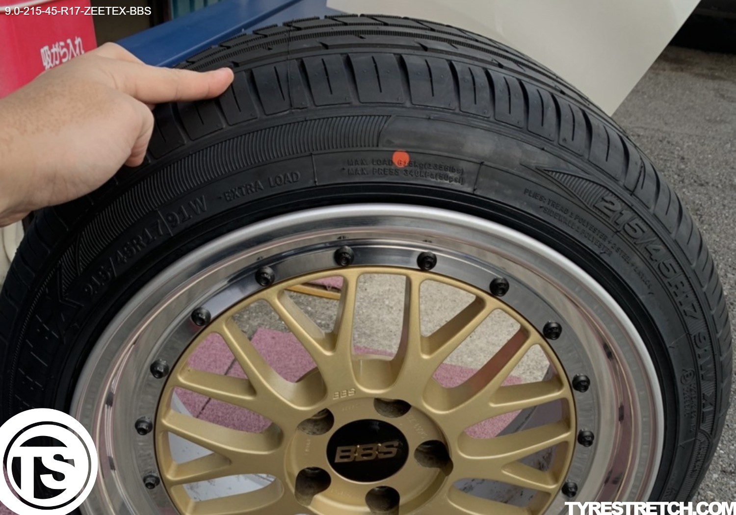 An example of tyre stretch: 215/45 R17 on 9.0J – ZEETEX (BBS)