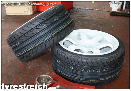 An example of tyre stretch: 225/35 R17 on 9.0J – YOKOHAMA