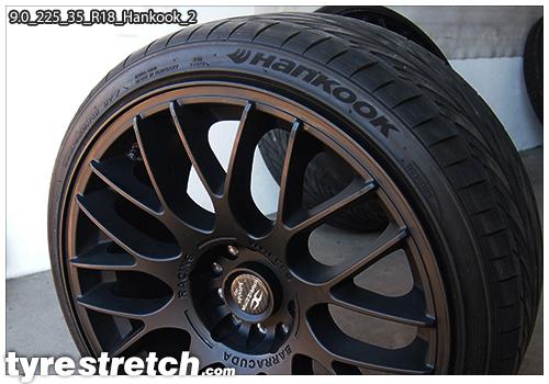 An example of tyre stretch: 225/35 R18 on 9.0J – HANKOOK