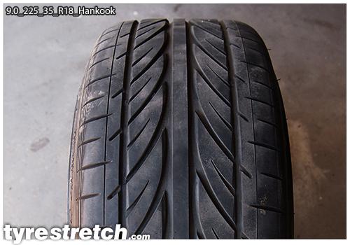 An example of tyre stretch: 225/35 R18 on 9.0J – HANKOOK