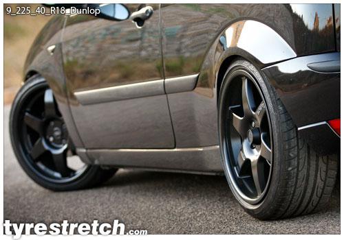 An example of tyre stretch: 225/40 R18 on 9.0J – DUNLOP