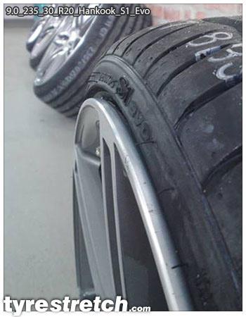 An example of tyre stretch: 235/30 R20 on 9.0J – HANKOOK