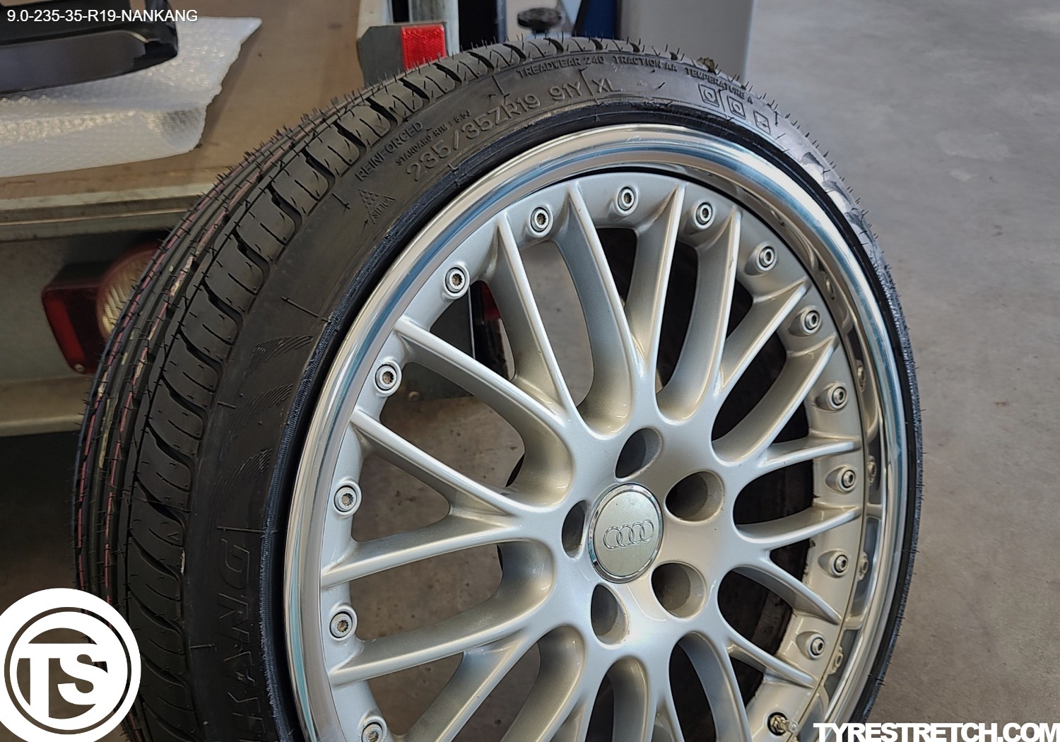 An example of tyre stretch: 235/35 R19 on 9.0J – NANKANG