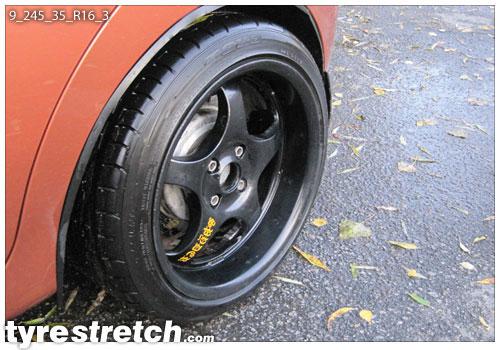 An example of tyre stretch: 245/35 R16 on 9.0J