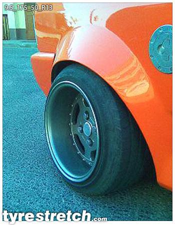 An example of tyre stretch: 175/50 R13 on 9.5J