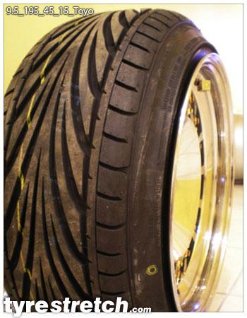 An example of tyre stretch: 195/45 R15 on 9.5J – TOYO