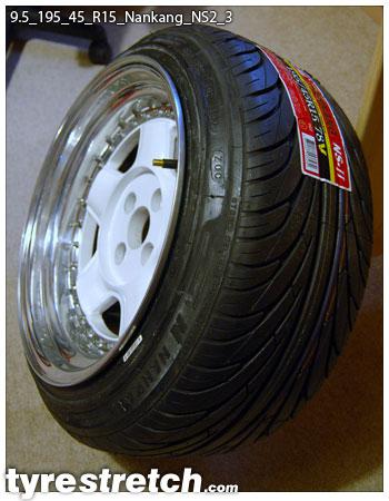An example of tyre stretch: 195/45 R15 on 9.5J – NANKANG
