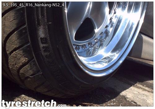An example of tyre stretch: 195/45 R16 on 9.5J – NANKANG