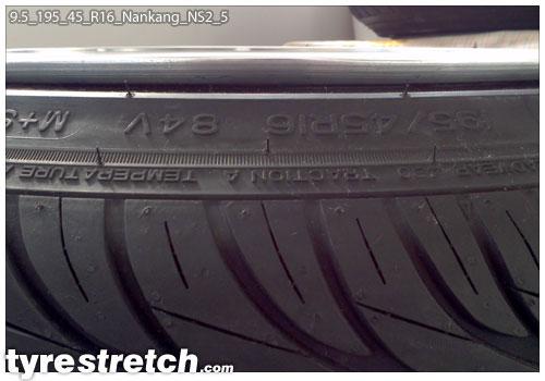 An example of tyre stretch: 195/45 R16 on 9.5J – NANKANG