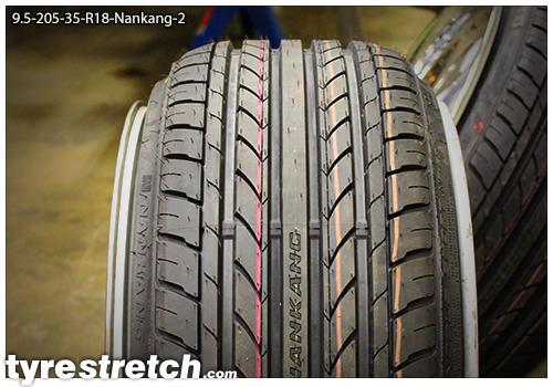 An example of tyre stretch: 205/35 R18 on 9.5J – NANKANG