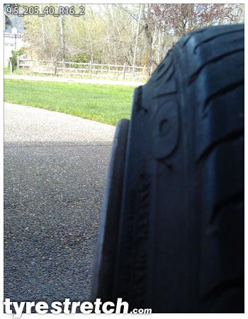 An example of tyre stretch: 205/40 R16 on 9.5J