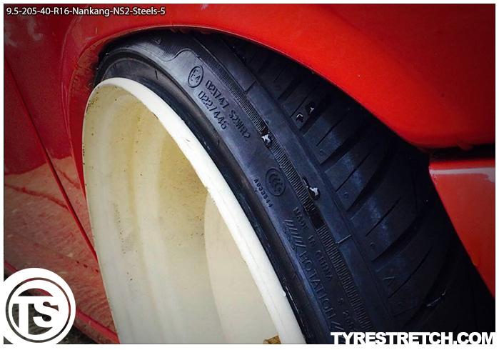 An example of tyre stretch: 205/40 R16 on 9.5J – NANKANG (STEELS)