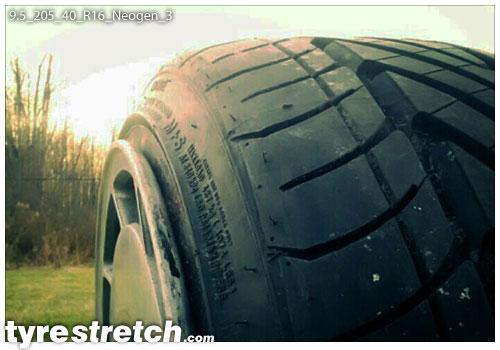 An example of tyre stretch: 205/40 R16 on 9.5J – NITTO