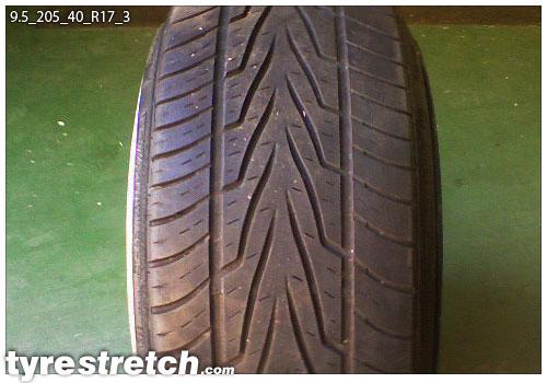 An example of tyre stretch: 205/40 R17 on 9.5J