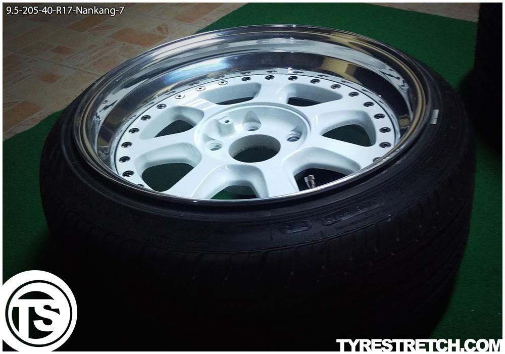 An example of tyre stretch: 205/40 R17 on 9.5J – NANKANG