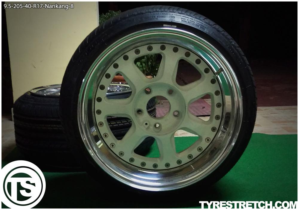 An example of tyre stretch: 205/40 R17 on 9.5J – NANKANG